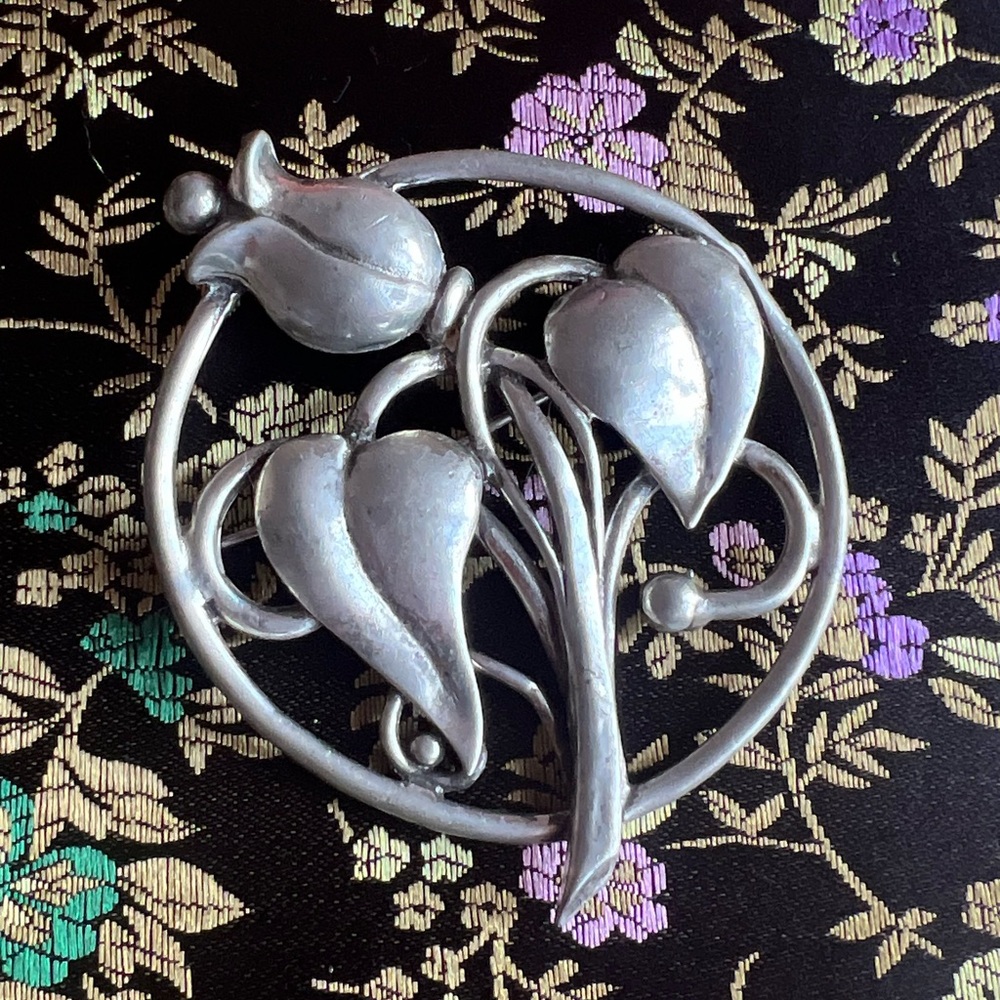 Vintage Lilly of The Valley Brooch Pin
Sterling Silver 925